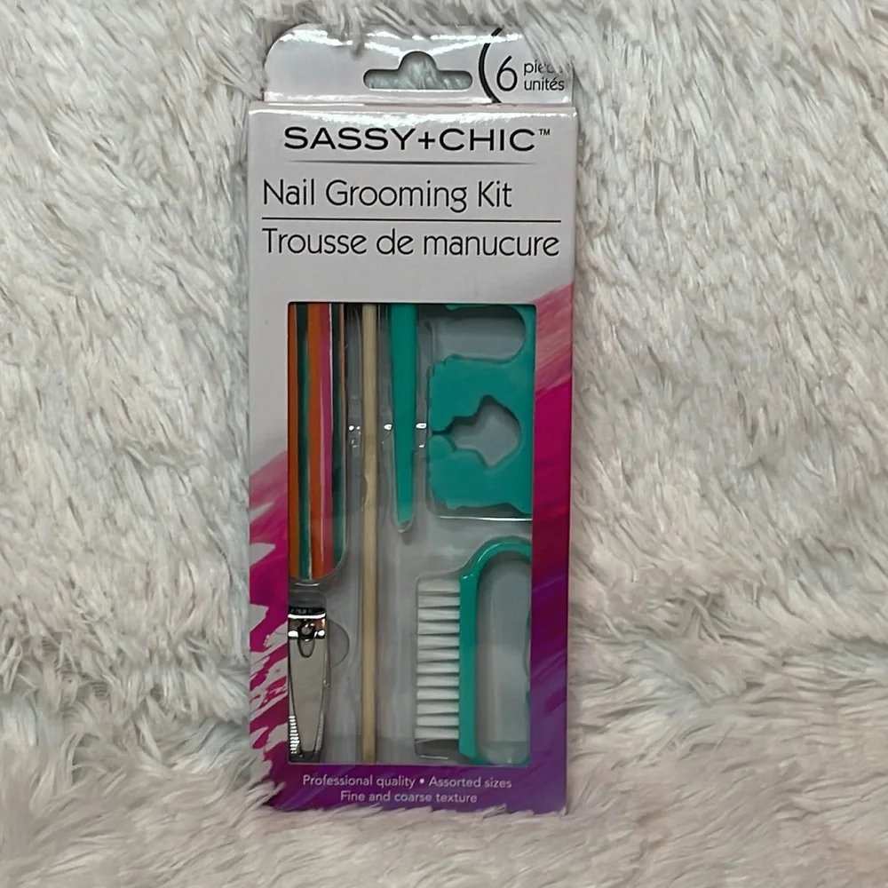 NWT Girl’s Blue Beauty Set